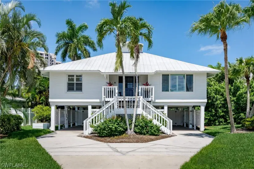 Picture of 832 Seagrape Dr, Marco Island FL 34145