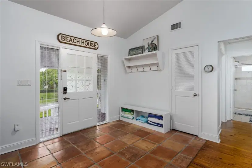 Picture of 832 Seagrape Dr, Marco Island FL 34145