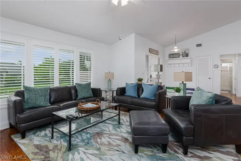 Picture of 832 Seagrape Dr, Marco Island FL 34145