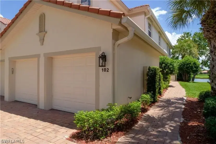 Picture of 16510 Crownsbury Way 102, Fort Myers FL 33908