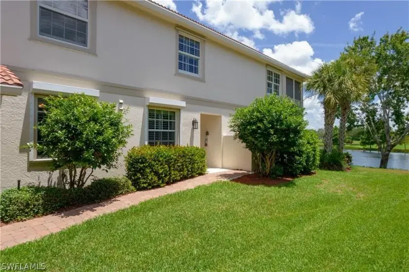Picture of 16510 Crownsbury Way 102, Fort Myers FL 33908