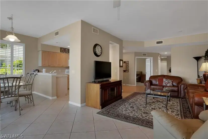 Picture of 16510 Crownsbury Way 102, Fort Myers FL 33908