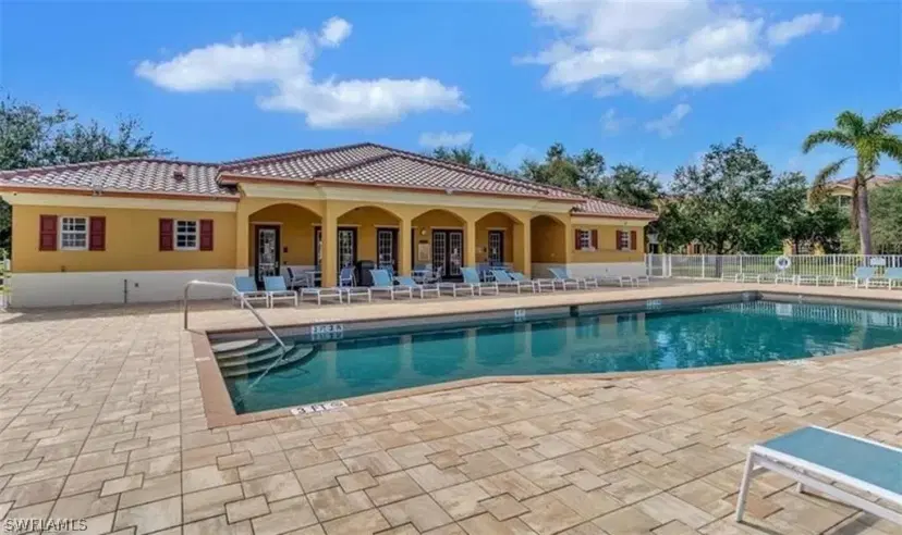Picture of 4105 Residence Dr 721, Fort Myers FL 33901