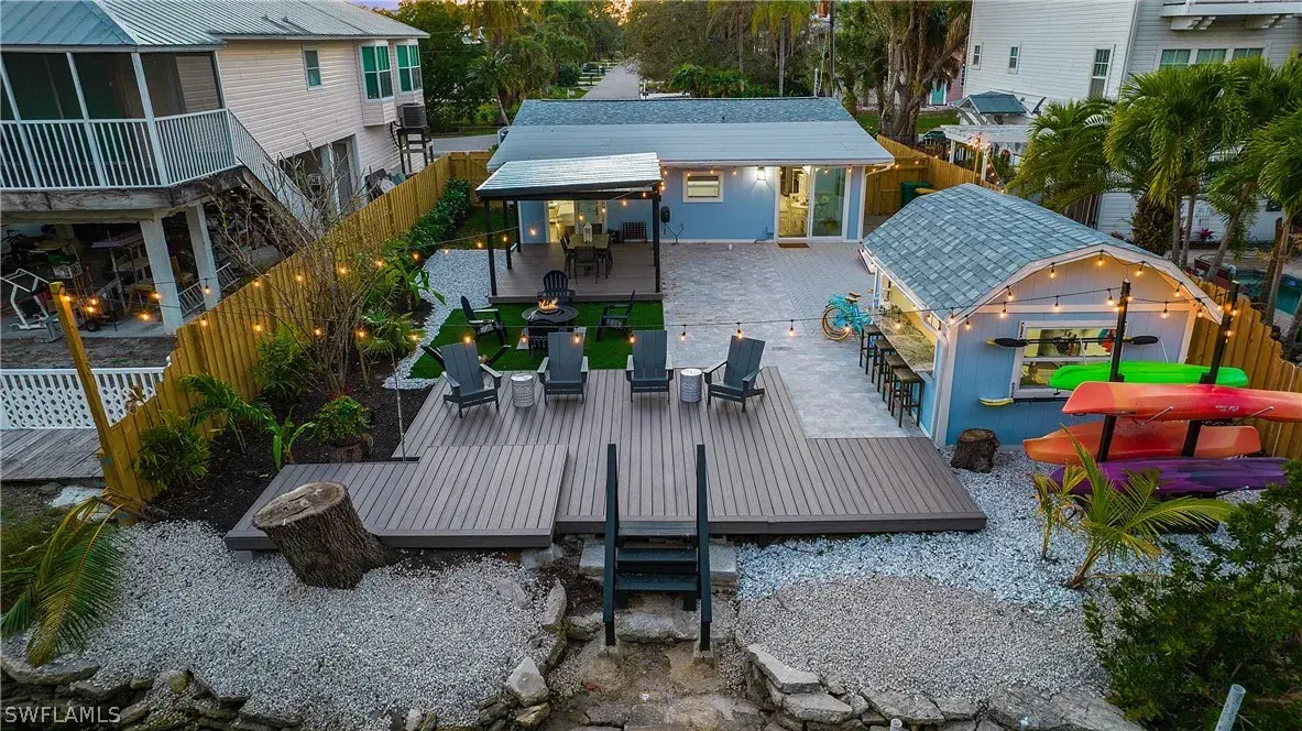 Picture of 1308 Grand Canal Dr, Naples, FL 34110