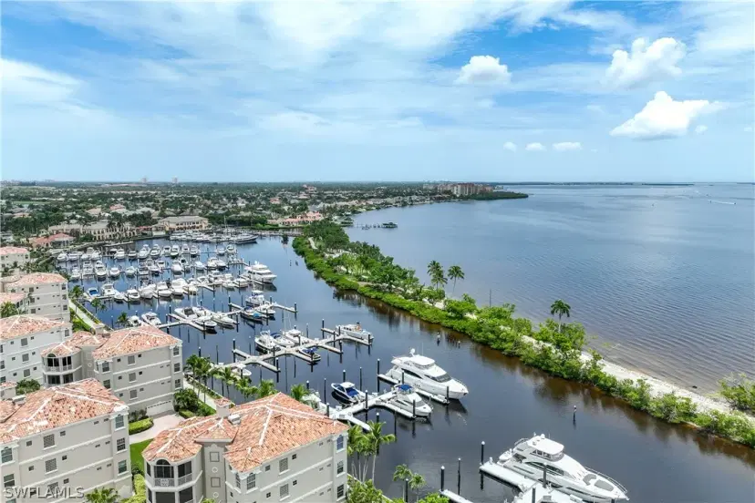 Picture of 14270 Royal Harbour Ct 1122, Fort Myers FL 33908