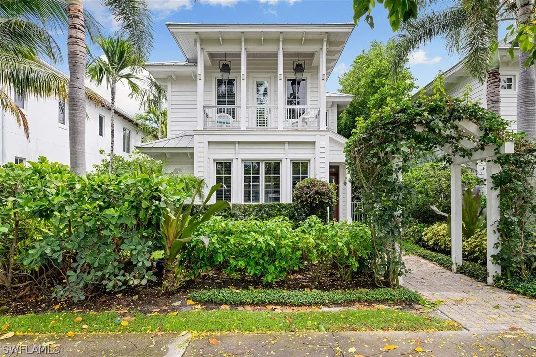 Picture of 383 4Th Ave S, Naples, FL 34102