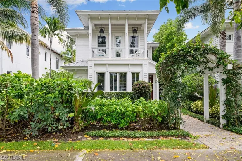 Picture of 383 4Th Ave S, Naples FL 34102