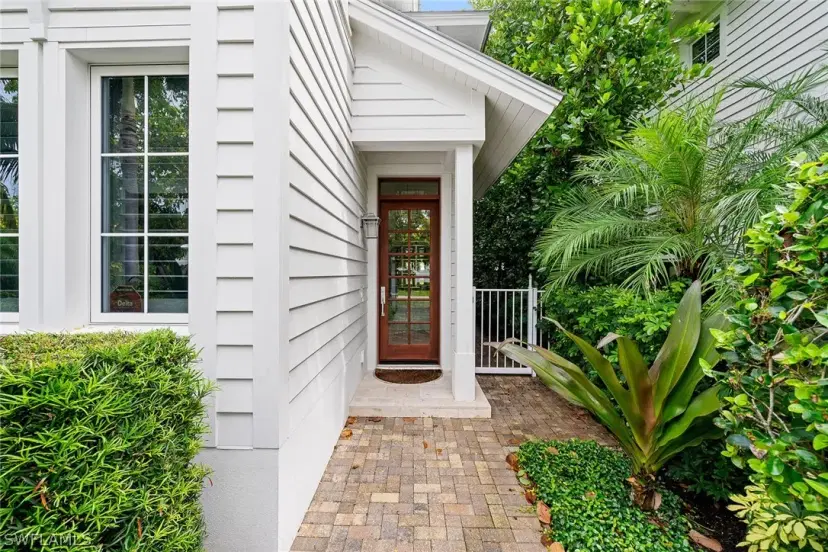 Picture of 383 4Th Ave S, Naples FL 34102