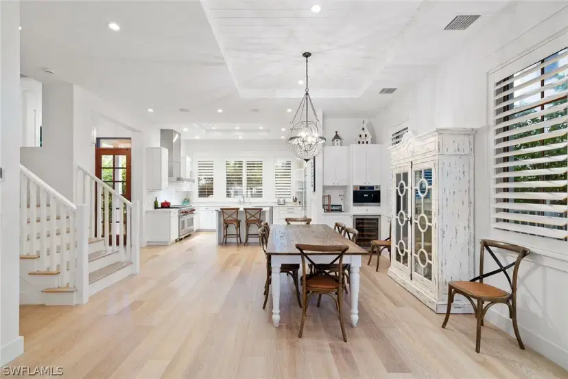 Picture of 383 4Th Ave S, Naples FL 34102