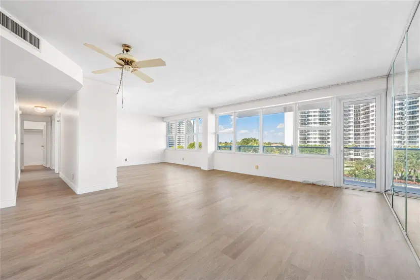 Picture of 3333 NE 34Th St 508, Fort Lauderdale FL 33308