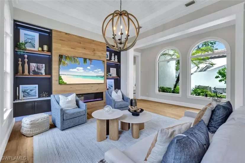 Picture of 709 Teal Ct, Naples FL 34108