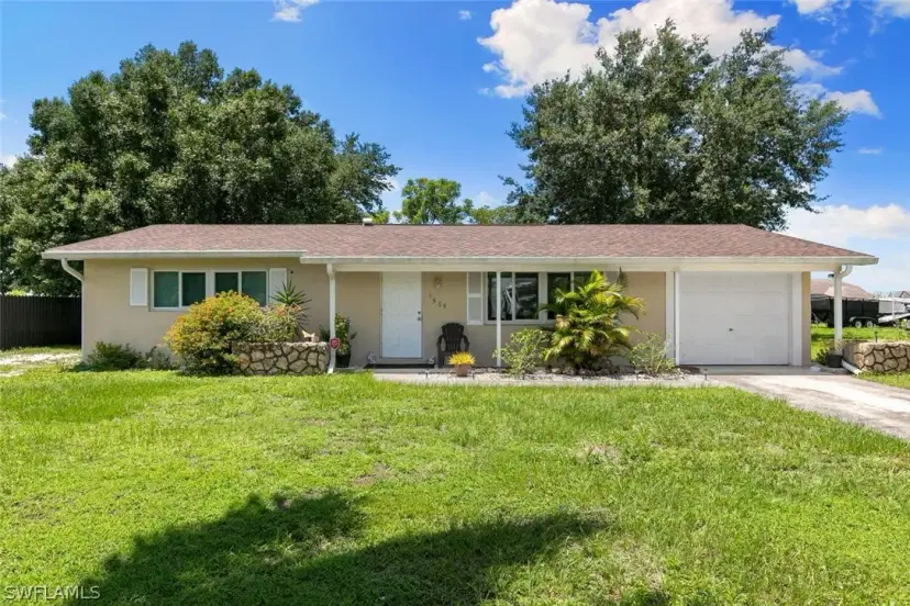 Picture of 1505 Medford Pl, Lehigh Acres FL 33936