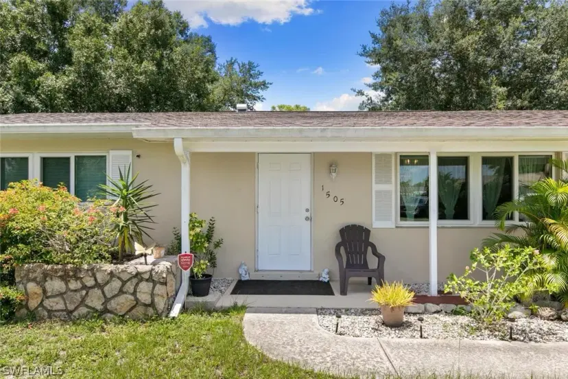 Picture of 1505 Medford Pl, Lehigh Acres FL 33936