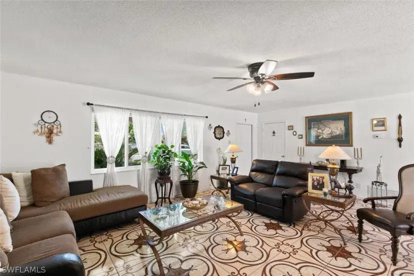 Picture of 1505 Medford Pl, Lehigh Acres FL 33936