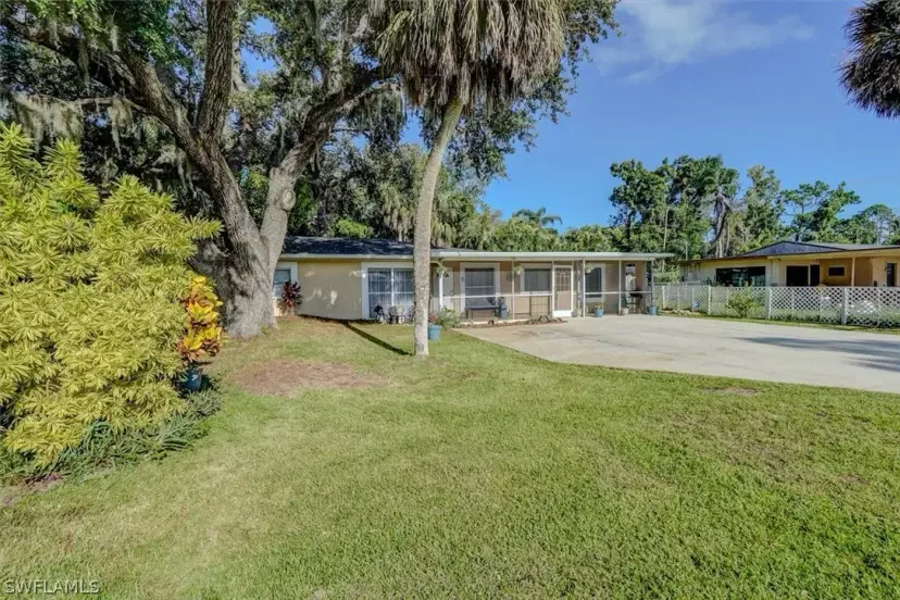Picture of 1119 Travis Ave, North Fort Myers FL 33903