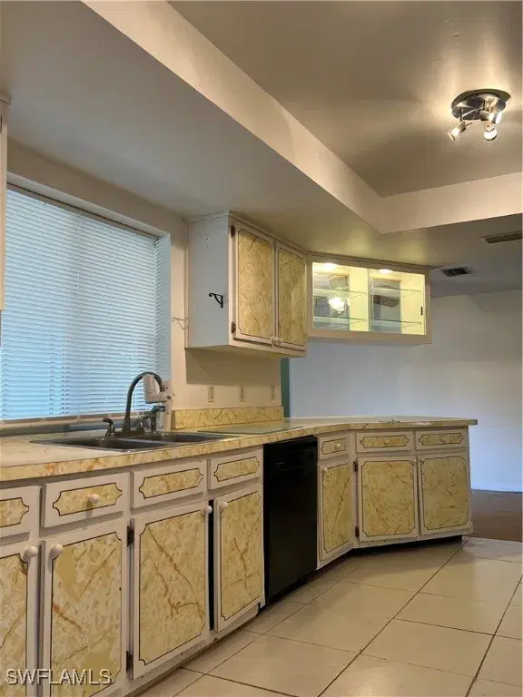 Picture of 219 SE 46Th Ter, Cape Coral FL 33904