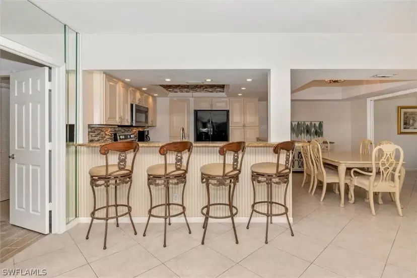 Picture of 4251 Lake Forest Dr 213, Bonita Springs FL 34134