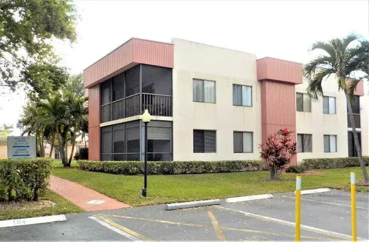 Picture of 15036 Ashland Lane 69, Delray Beach FL 33484