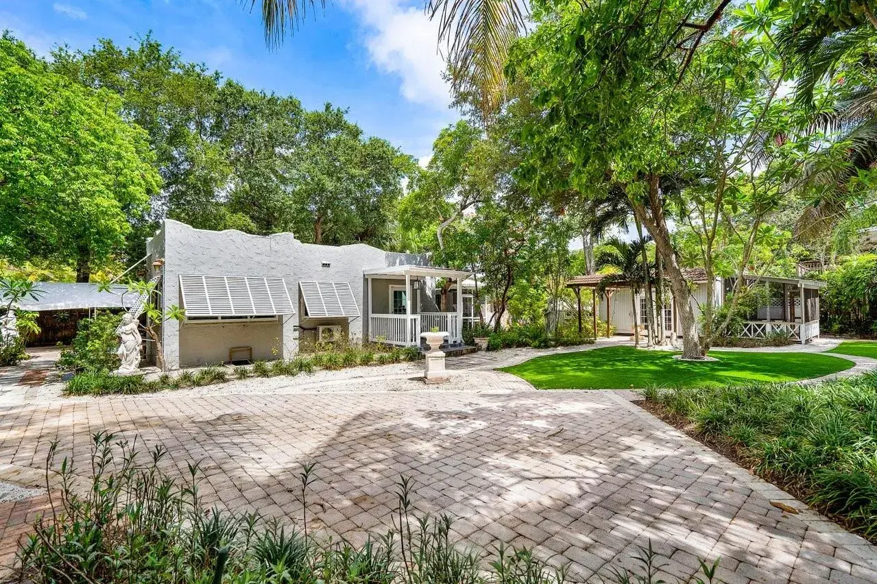 Picture of 1425 SW 8Th Ct, Fort Lauderdale, FL 33312