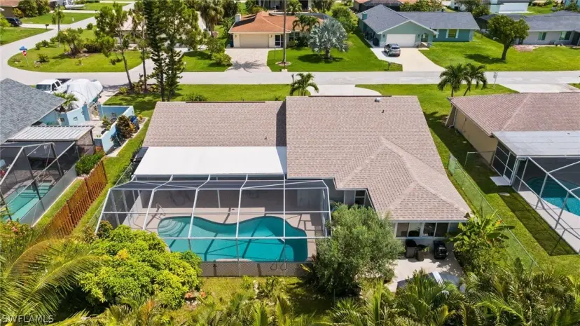 Picture of 6061 Perthshire Ln, Fort Myers FL 33908