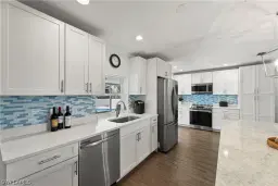 Picture of 6061 Perthshire Ln, Fort Myers, FL 33908