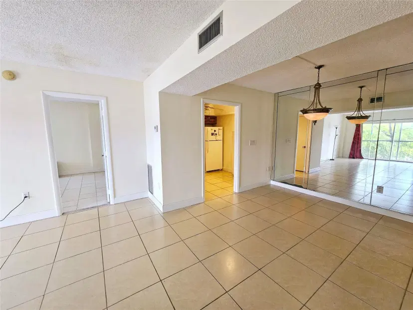 Picture of 4172 Inverrary Dr 410, Lauderhill FL 33319