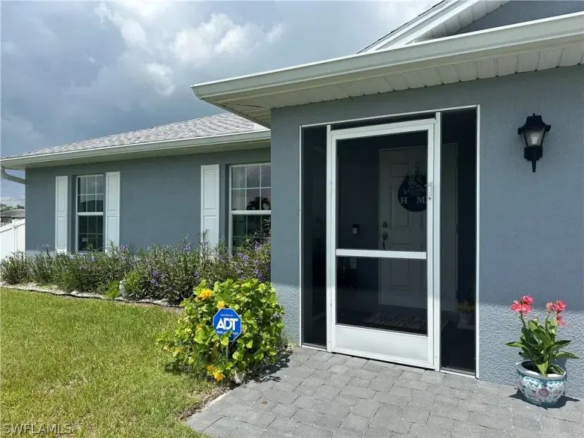 Picture of 2804 NE 2Nd Pl, Cape Coral FL 33909