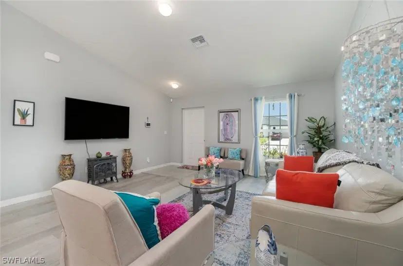 Picture of 2804 NE 2Nd Pl, Cape Coral FL 33909