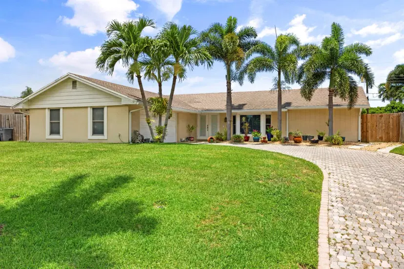 Picture of 3915 Bluebell Street, Palm Beach Gardens FL 33410