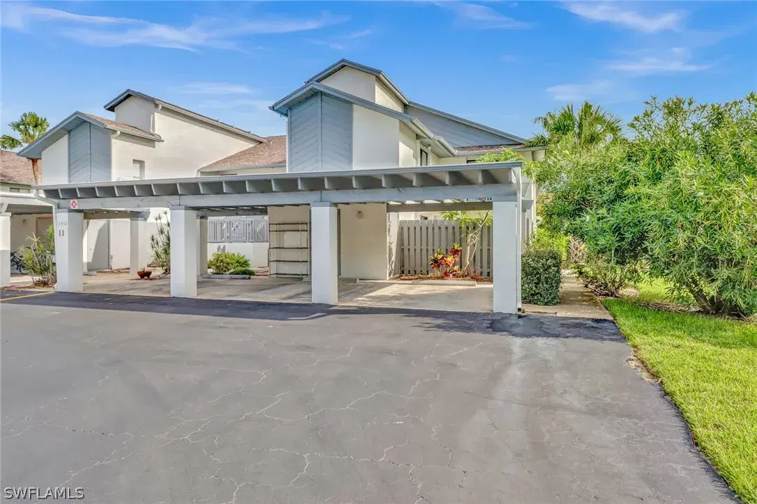 Picture of 17452 Woodland Trce D, Fort Myers, FL 33908