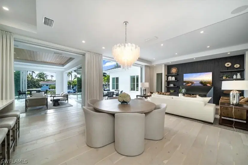 Picture of 1645 Bonita Ct, Naples FL 34102