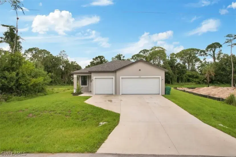 Picture of 3037 Harvard Cir, Labelle FL 33935