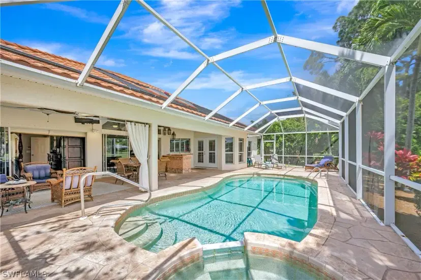 Picture of 201 Muirfield Cir, Naples FL 34113