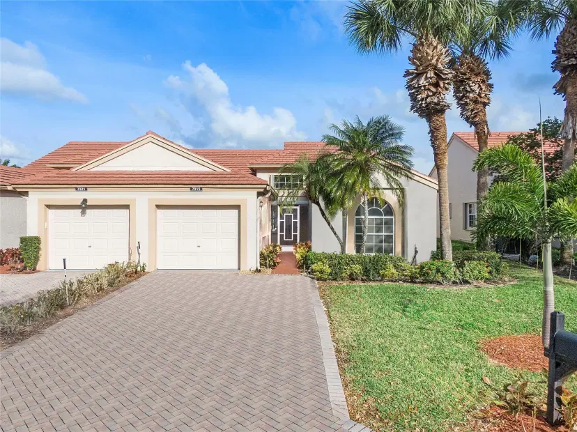 Picture of 7915 Coral Pointe Dr 0, Delray Beach FL 33446