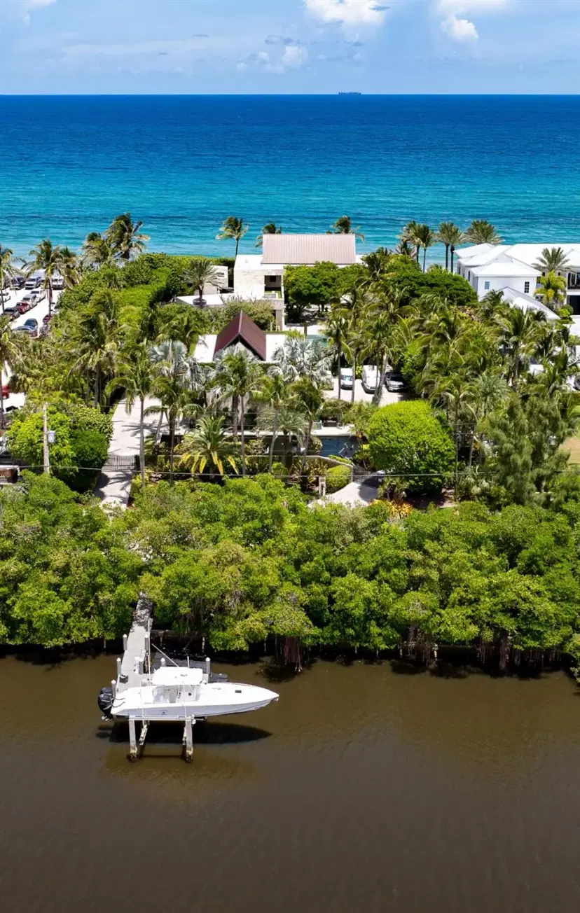 Picture of 880 S Ocean Boulevard, Manalapan FL 33462