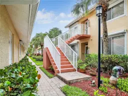 Picture of 2415 Bayou Ln 16, Naples, FL 34112