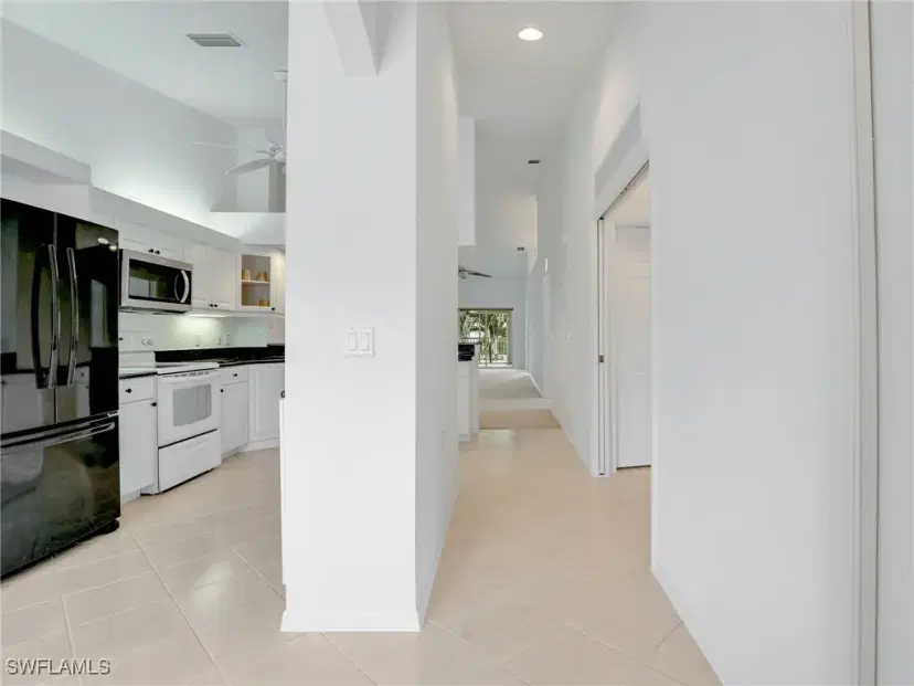 Picture of 2415 Bayou Ln 16, Naples FL 34112
