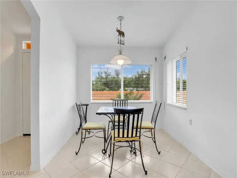Picture of 2415 Bayou Ln 16, Naples FL 34112
