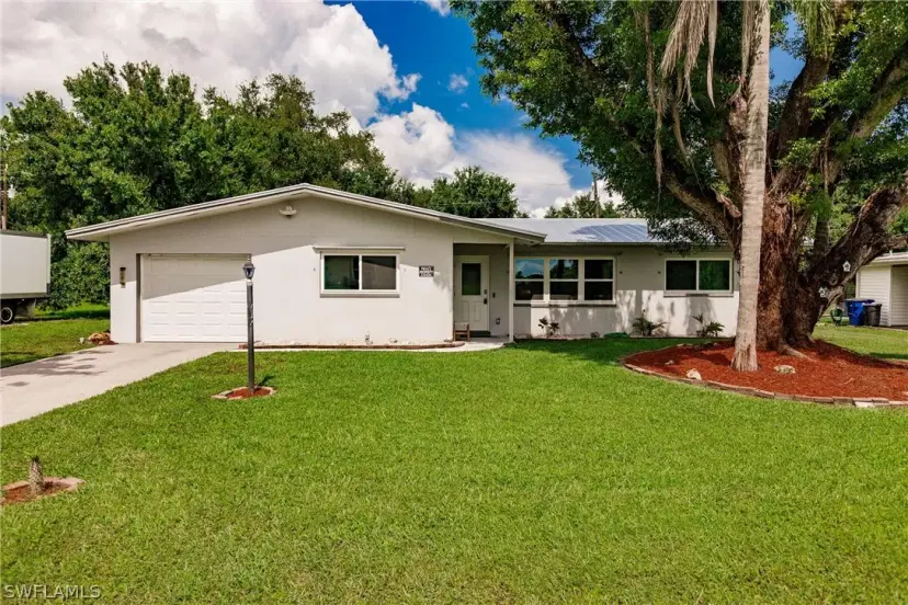 Picture of 1187 Betmar Blvd W, North Fort Myers FL 33903