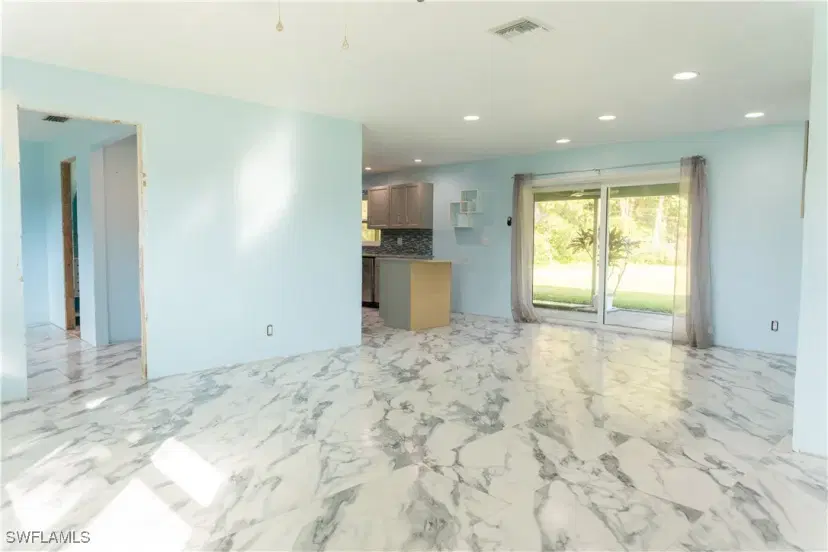 Picture of 1187 Betmar Blvd W, North Fort Myers FL 33903