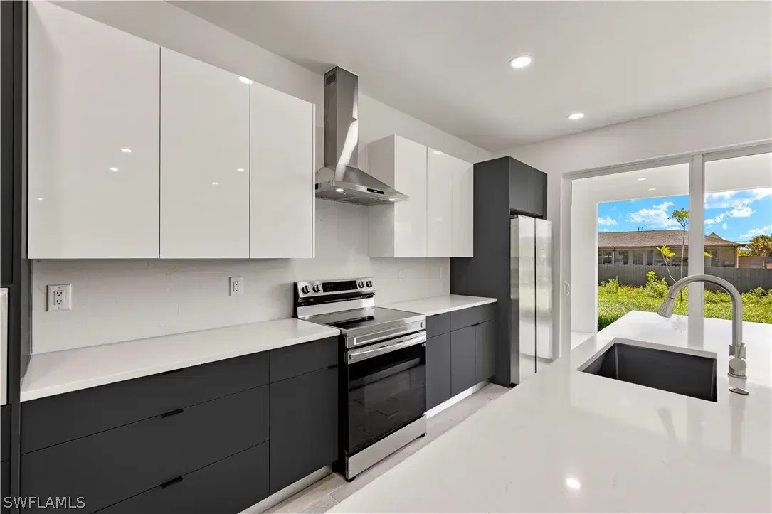Picture of 1902 Embers Pkwy W, Cape Coral, FL 33993