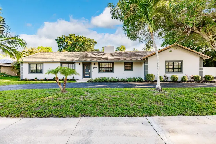 Picture of 8690 Gatehouse Road, Plantation FL 33324