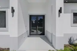 Picture of 817 Jacaranda Pkwy E, Cape Coral, FL 33909