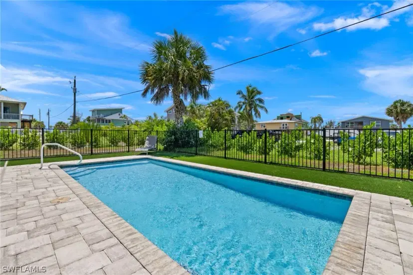 Picture of 131 Gulf Island Dr, Fort Myers Beach FL 33931