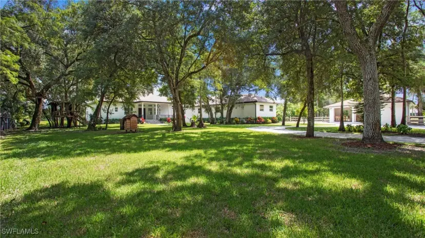 Picture of 780 25Th St Sw, Naples FL 34117