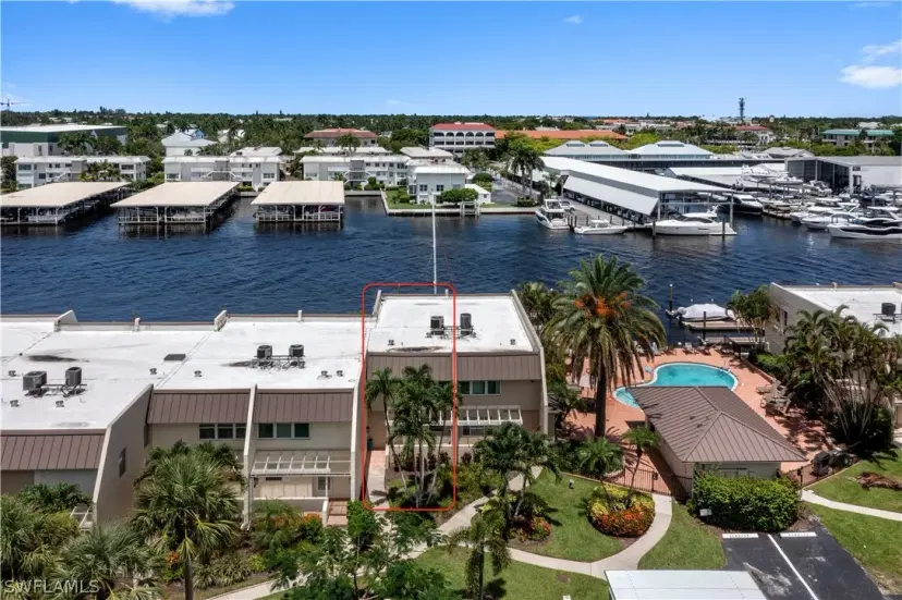 Picture of 800 River Point Dr 213, Naples FL 34102