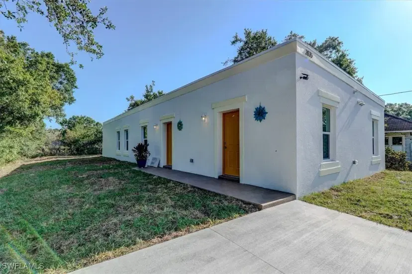 Picture of 3835 Lora St, Fort Myers FL 33916
