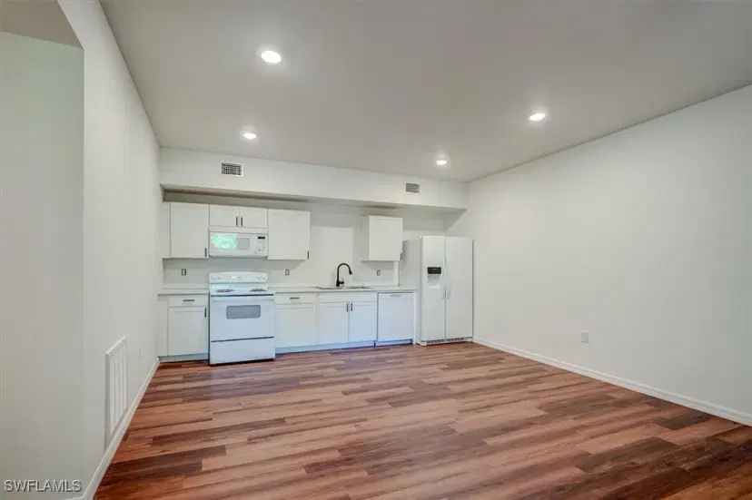 Picture of 3835 Lora St, Fort Myers FL 33916