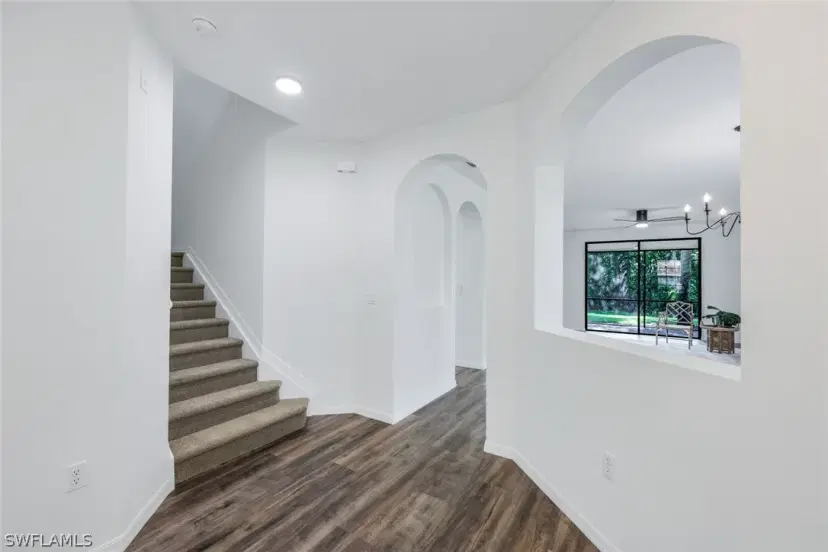 Picture of 15462 Summit Place Cir 123, Naples FL 34119