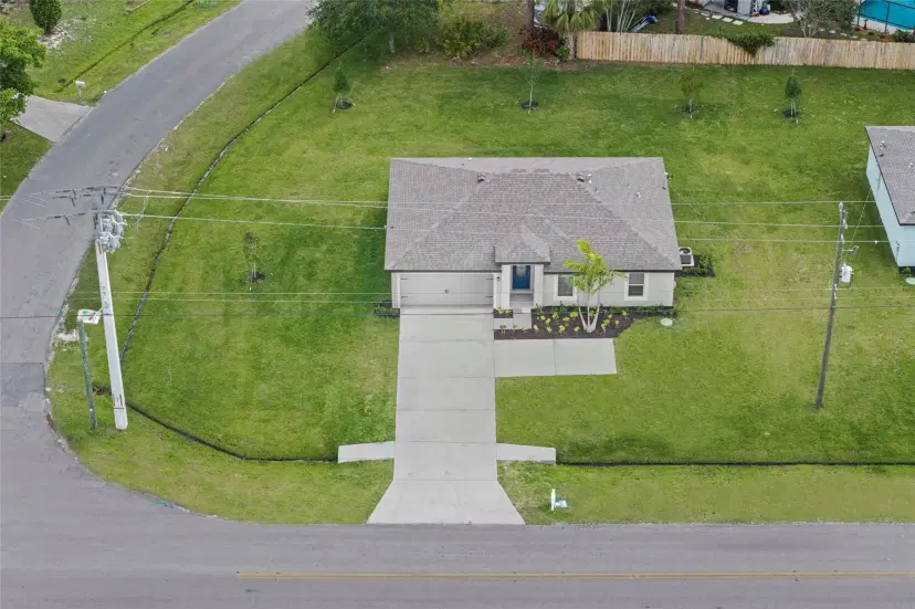 Picture of 1021 SE Floresta Dr, Port St Lucie FL 34983